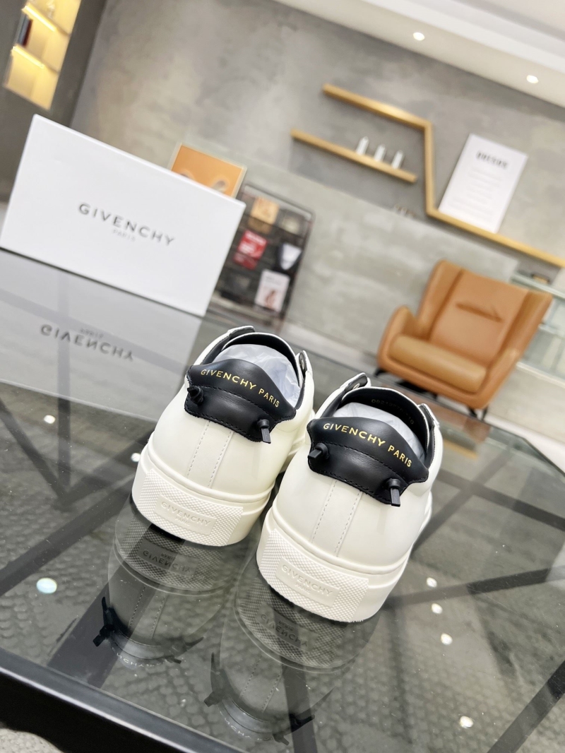 Givenchy Sneakers